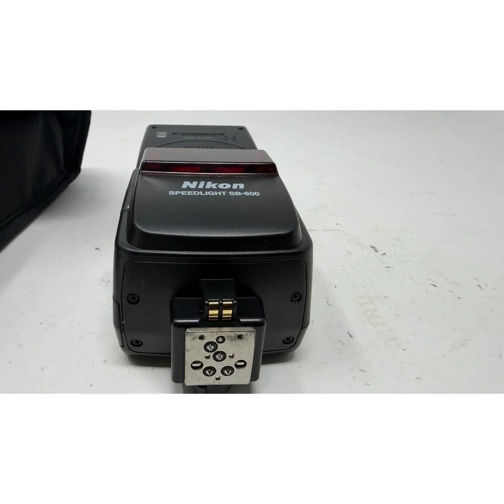 NIKON SB-600 Speedlight Camera Flash with Case - Tested